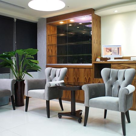 Itrip Taipei Inn Bagian luar foto