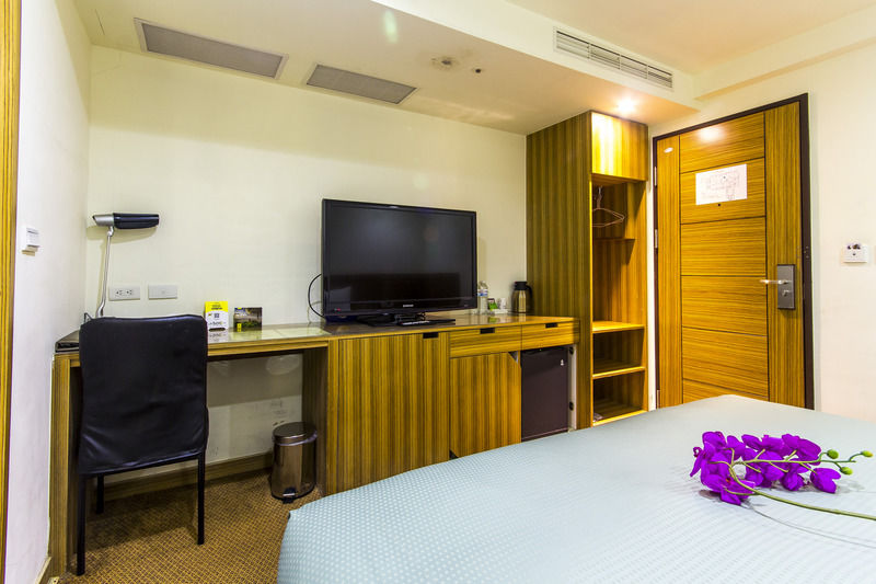 Itrip Taipei Inn Bagian luar foto
