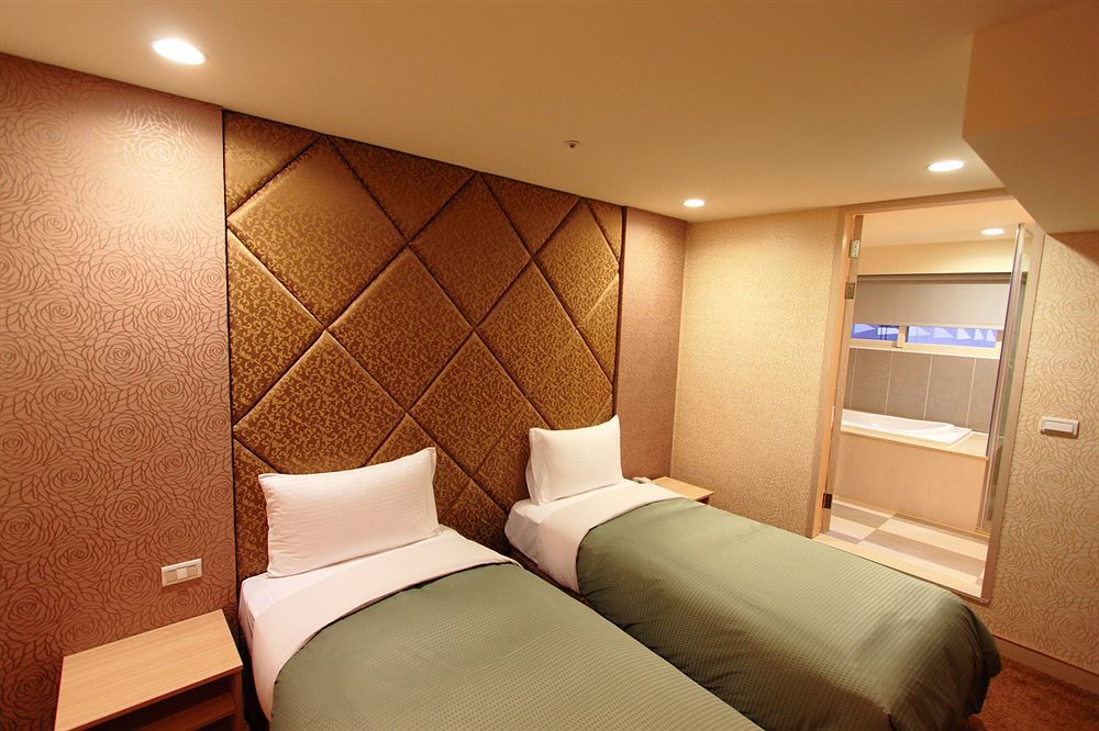 Itrip Taipei Inn Bagian luar foto