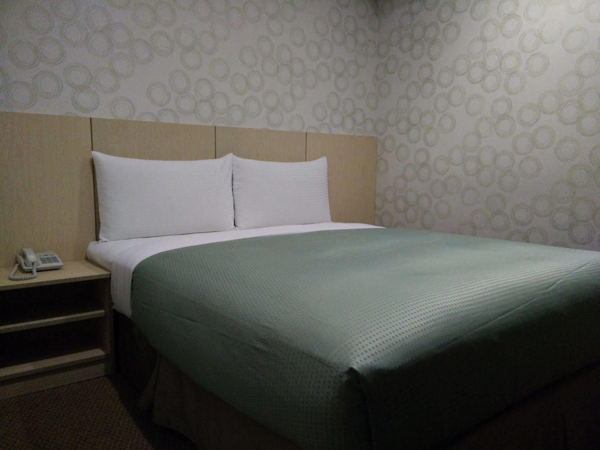 Itrip Taipei Inn Bagian luar foto